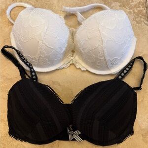 Set of 2 push up bras